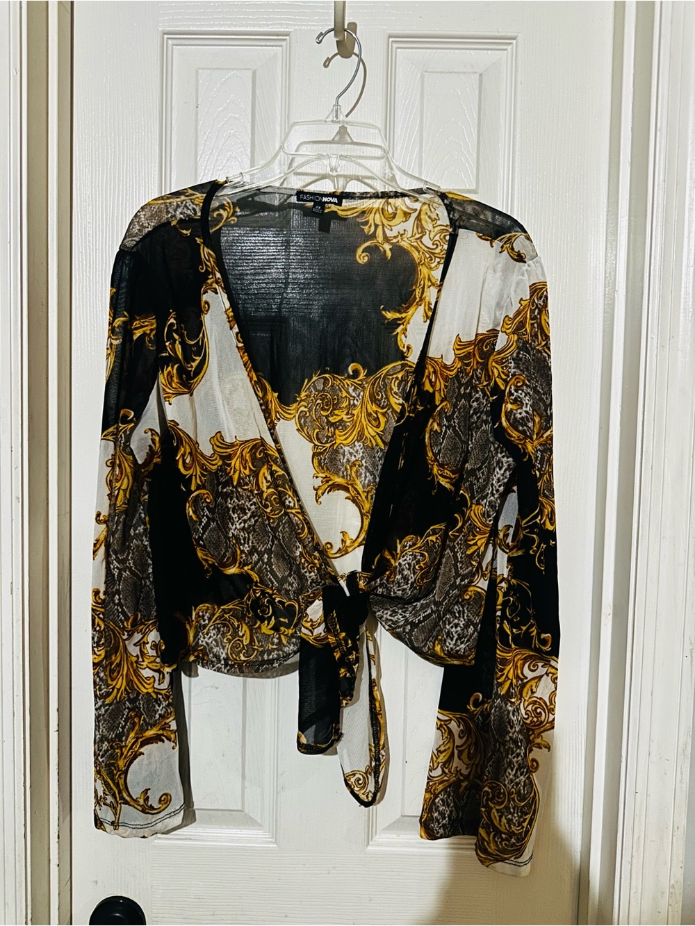 Fashion Nova Baroque Snake Print Tie-Front Top – Size 2X